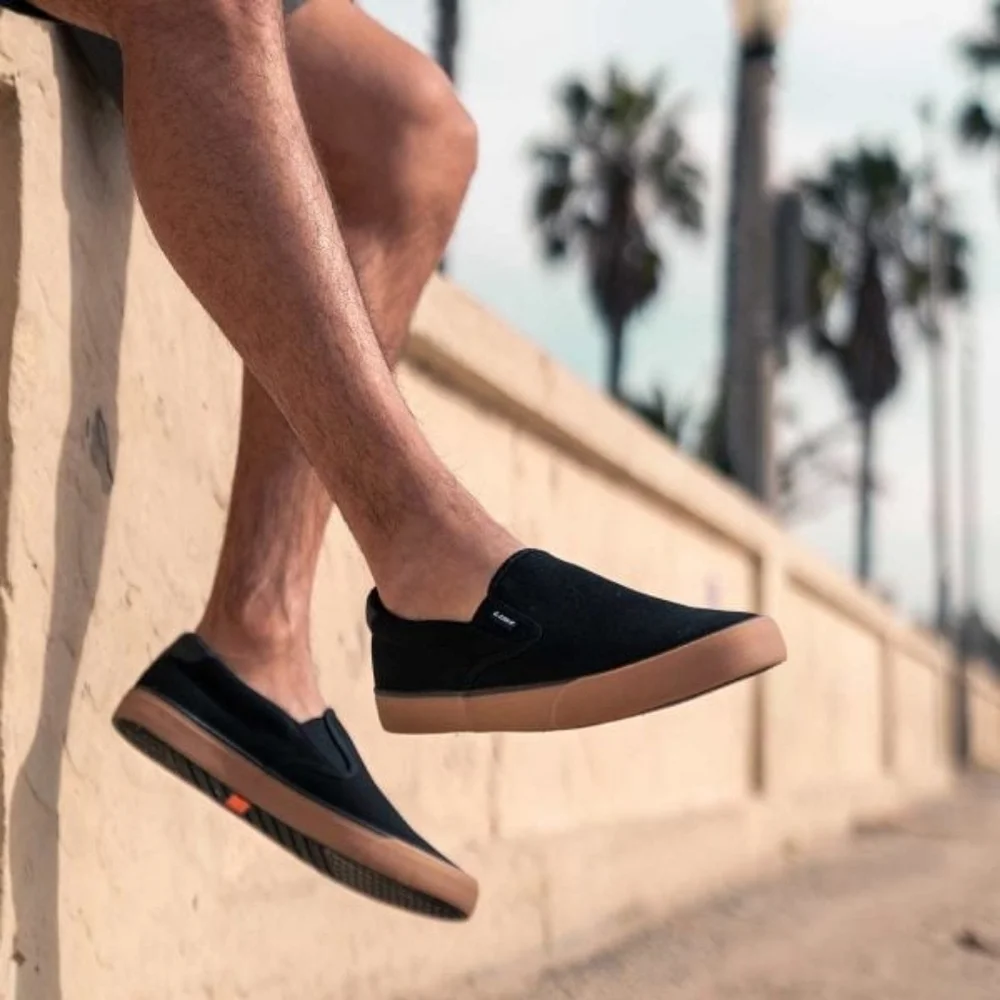 LUGZ New In Box Men’s Clipper Slip-On Sneaker in Black size 9.5 Wide